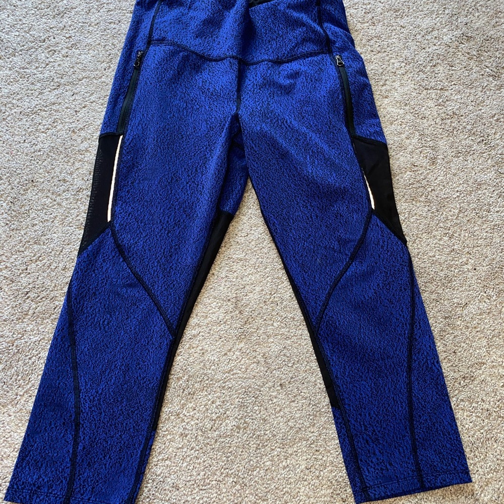 Lululemon leggings size 10